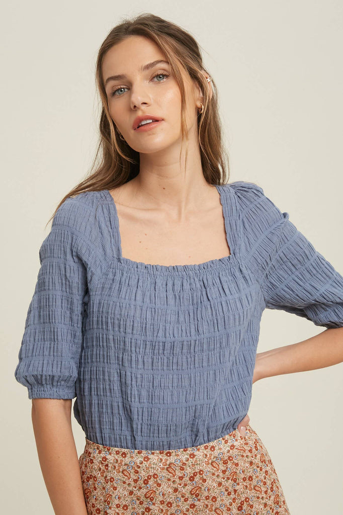 TEXTURED BALLOON SLEEVE TOP