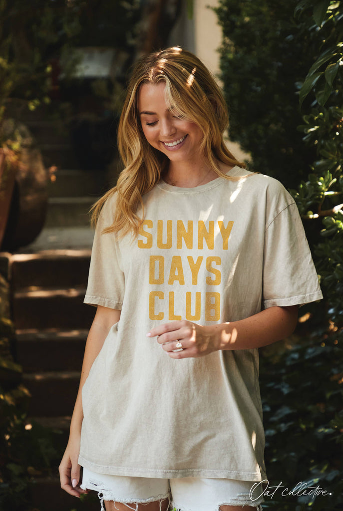 SUNNY DAYS CLUB Oversized Graphic Top